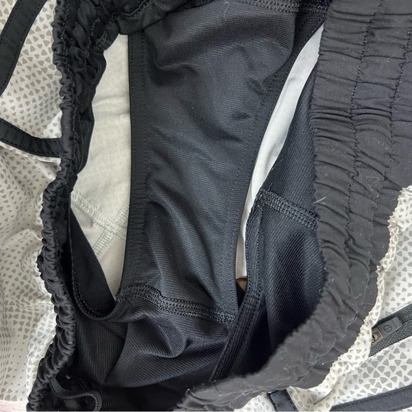 LULULEMON Tracker Short III Diamond Camo Silver size 10 - Picture 5 of 6